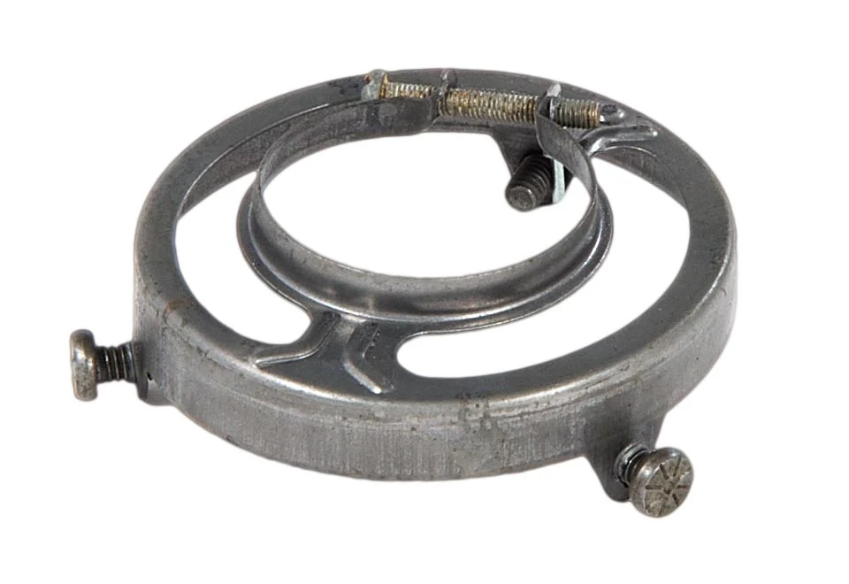2 1/4" Fitter Size, Clamp-on Type Steel Lamp Shade Holder (10785S)