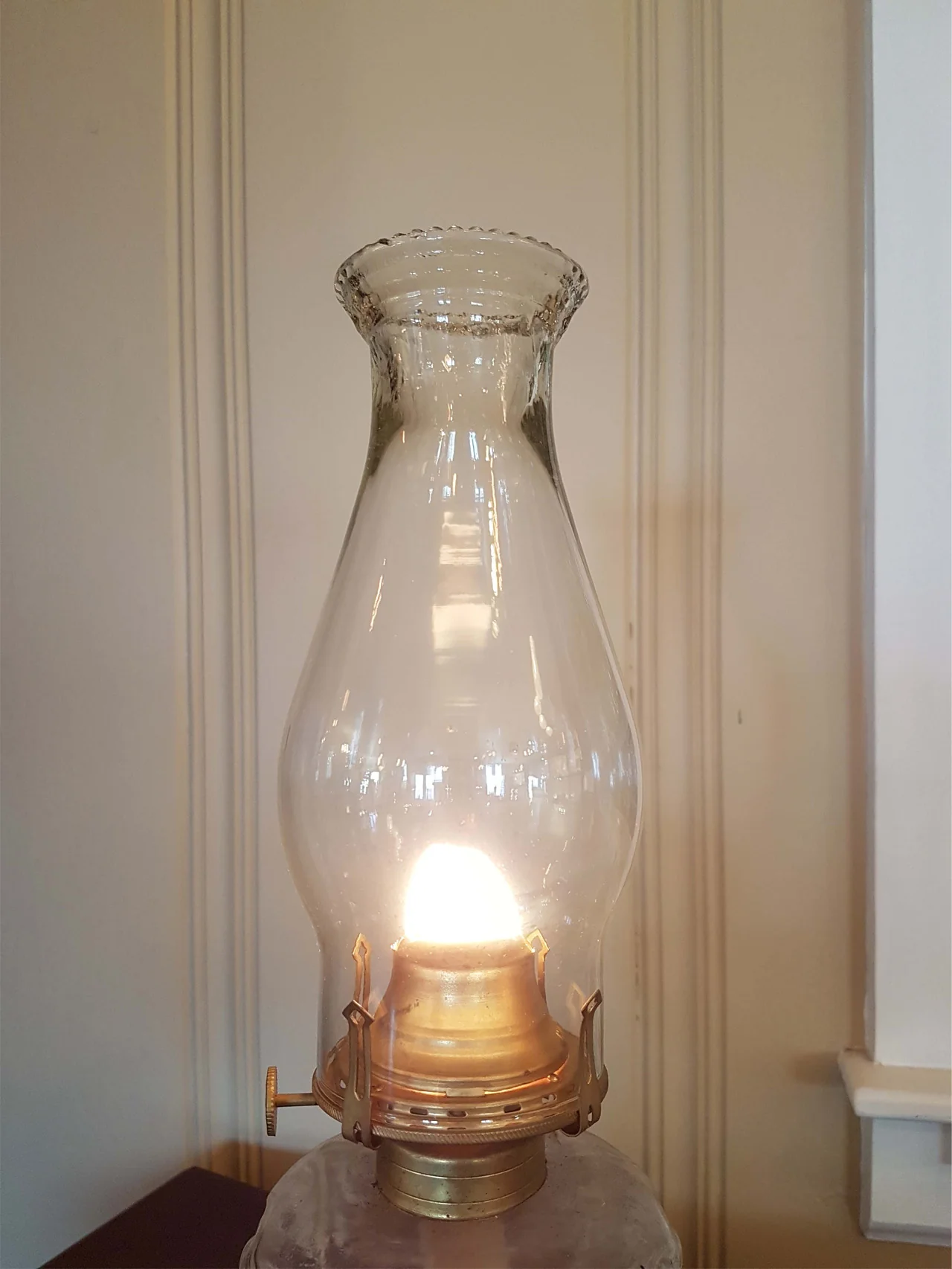 3" Fitter, 8-1/4" Tall Clear Beaded-Top Glass Lamp Chimney (57936C) - Image 6