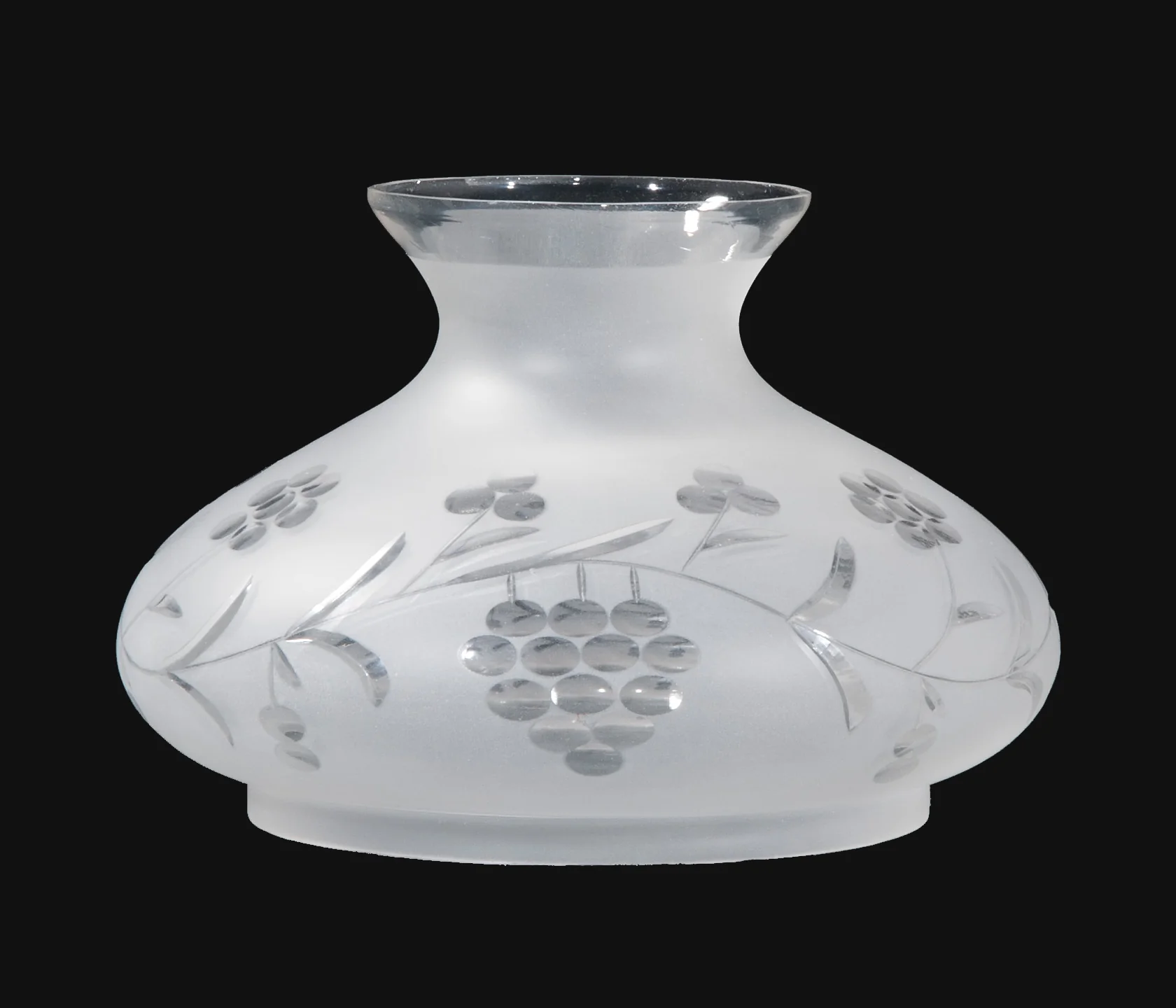 Hand Cut Grapes Solar Shade, 7 inch fitter (00674)