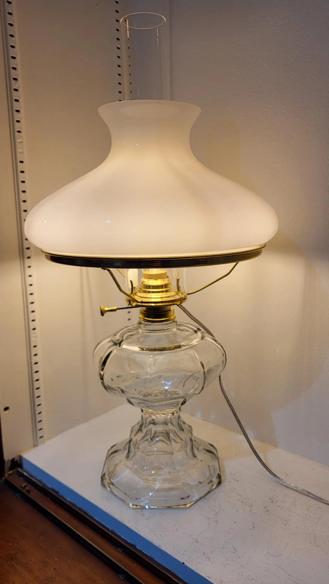 Clear Walling Lamp Complete with Electric Burner and Chimney and Shade (67516) - Image 6