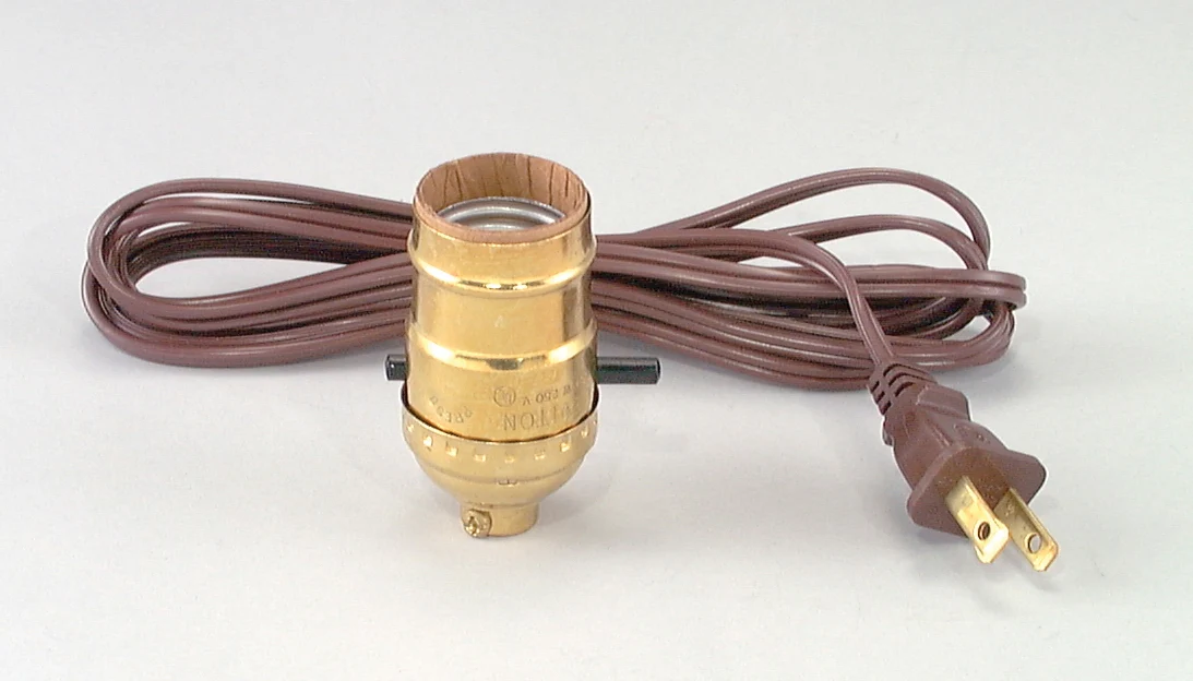 Complete Brass Plated Push-Thru Socket w/8 ft. cord (30333)